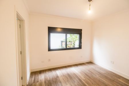 Casa de condomínio para alugar com 389m², 4 quartos e 3 vagas Casa de condomínio para alugar com 389m², 4 quartos e 3 vagasSuíte 2