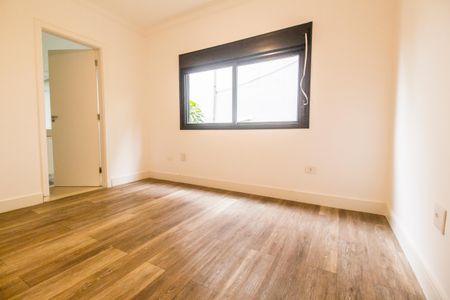 Casa de condomínio para alugar com 389m², 4 quartos e 3 vagas Casa de condomínio para alugar com 389m², 4 quartos e 3 vagasSuíte 2