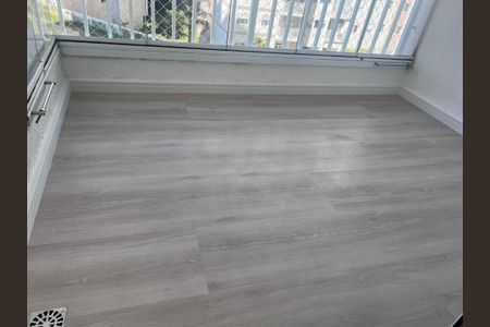 Apartamento para alugar com 73m², 3 quartos e 1 vaga Apartamento para alugar com 73m², 3 quartos e 1 vagaVaranda