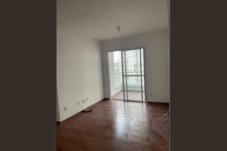 Sala de apartamento para alugar com 3 quartos, 73m² em Jardim Henriqueta, Taboão da Serra