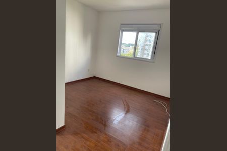 Quarto de apartamento para alugar com 3 quartos, 73m² em Jardim Henriqueta, Taboão da Serra