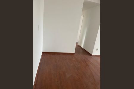 Sala de apartamento para alugar com 3 quartos, 73m² em Jardim Henriqueta, Taboão da Serra