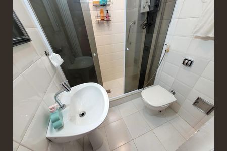 Banheiro de apartamento à venda com 1 quarto, 50m² em Copacabana, Rio de Janeiro