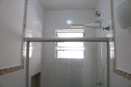 Banheiro de kitnet/studio para alugar com 1 quarto, 30m² em Perdizes, São Paulo