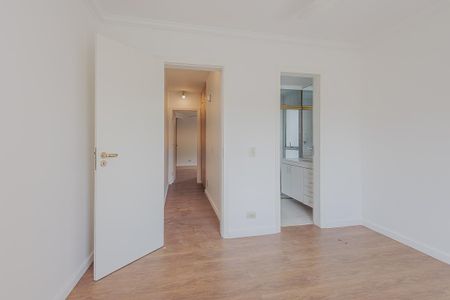 Suíte 1 de apartamento para alugar com 3 quartos, 207m² em Sumarezinho, São Paulo