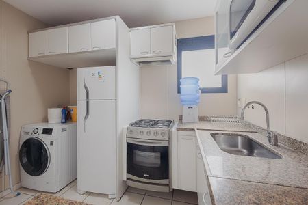 Apartamento para alugar com 60m², 2 quartos e 2 vagas Apartamento para alugar com 60m², 2 quartos e 2 vagasCozinha e Área de Serviço