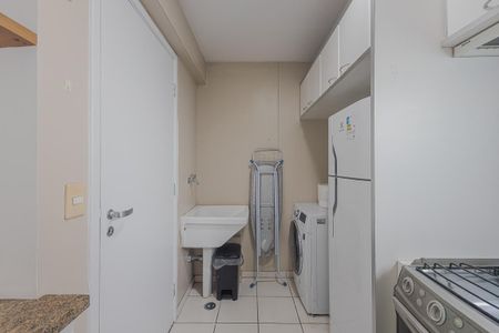 Apartamento para alugar com 60m², 2 quartos e 2 vagas Apartamento para alugar com 60m², 2 quartos e 2 vagasCozinha e Área de Serviço