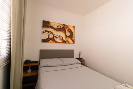 Quarto 1 de apartamento para alugar com 2 quartos, 52m² em Capão Raso, Curitiba