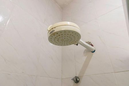 Casa à venda com 60m², 2 quartos e sem vaga Casa à venda com 60m², 2 quartos e sem vagaBanheiro