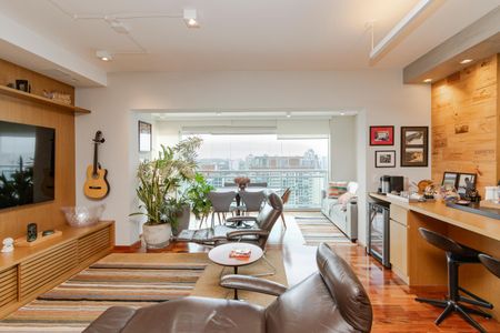 Apartamento para alugar com 73m², 1 quarto e 2 vagasSala