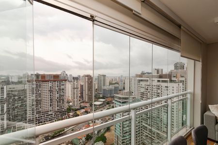 Apartamento para alugar com 73m², 1 quarto e 2 vagasVaranda