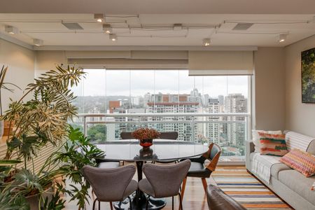 Apartamento para alugar com 73m², 1 quarto e 2 vagasVaranda