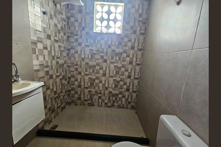 Casa de condomínio à venda com 161m², 3 quartos e 2 vagas Casa de condomínio à venda com 161m², 3 quartos e 2 vagasBanheiro