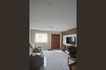 Casa de condomínio à venda com 161m², 3 quartos e 2 vagas Casa de condomínio à venda com 161m², 3 quartos e 2 vagasSala