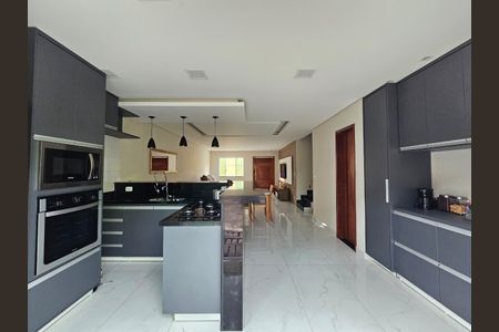 Casa de condomínio à venda com 161m², 3 quartos e 2 vagas Casa de condomínio à venda com 161m², 3 quartos e 2 vagasCozinha