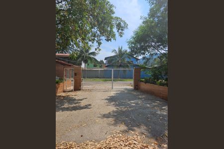 Casa de condomínio à venda com 161m², 3 quartos e 2 vagas Casa de condomínio à venda com 161m², 3 quartos e 2 vagasÁrea externa