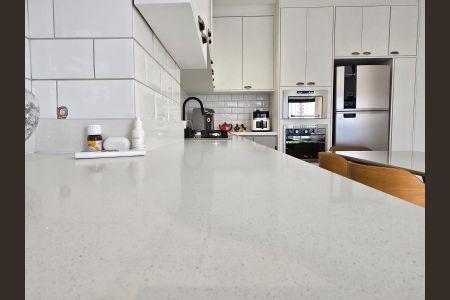 Apartamento à venda com 70m², 2 quartos e 1 vagaSala e cozinha integrada 