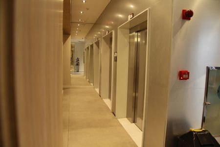 Apartamento à venda com 70m², 2 quartos e 1 vagaElevadores