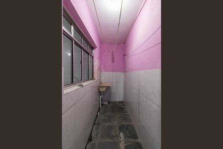 Casa para alugar com 60m², 2 quartos e 1 vagaÁrea de Serviço