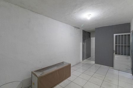 Sala de casa para alugar com 2 quartos, 60m² em Parque Guarani, São Paulo