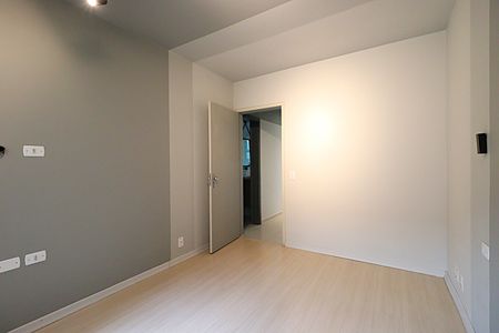 Quarto  de apartamento à venda com 1 quarto, 45m² em Bom Fim, Porto Alegre