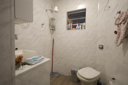 Casa à venda com 200m², 1 quarto e 2 vagasBanheiro