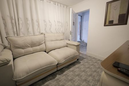 Casa à venda com 200m², 1 quarto e 2 vagasSala