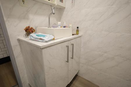 Banheiro de casa à venda com 1 quarto, 200m² em Parque João Ramalho, Santo André