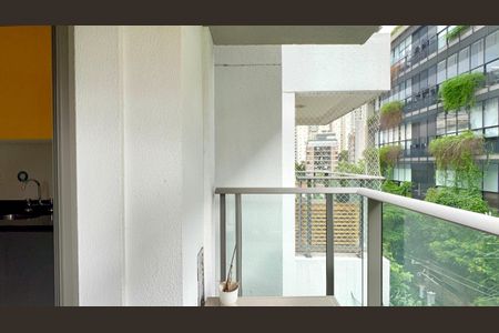 Varanda de kitnet/studio para alugar com 1 quarto, 33m² em Vila Madalena, São Paulo