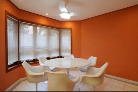 Casa para alugar com 5 quartos, 514m² em Parque dos Principes, São Paulo