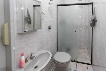 Casa à venda com 200m², 4 quartos e 2 vagasBanheiro da Suite