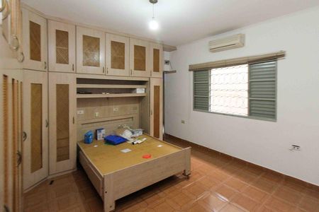 Casa à venda com 200m², 4 quartos e 2 vagasQuarto