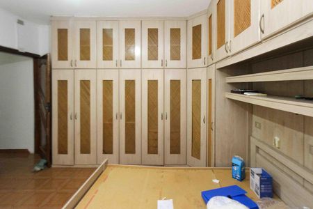 Casa à venda com 200m², 4 quartos e 2 vagasQuarto