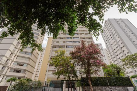 Apartamento para alugar com 100m², 2 quartos e 1 vaga Apartamento para alugar com 100m², 2 quartos e 1 vagaFachada
