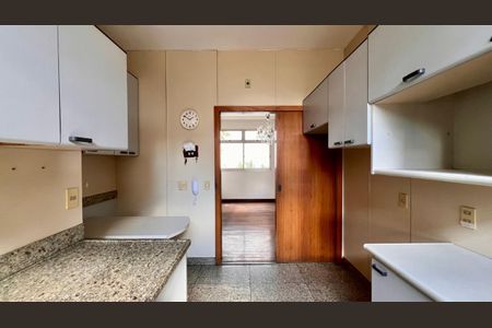 Apartamento à venda com 209m², 4 quartos e 2 vagascozinha
