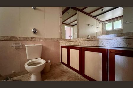 Apartamento à venda com 209m², 4 quartos e 2 vagasbanho