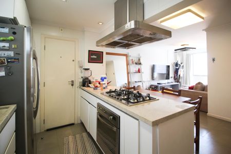 Apartamento à venda com 80m², 2 quartos e 1 vagaCozinha