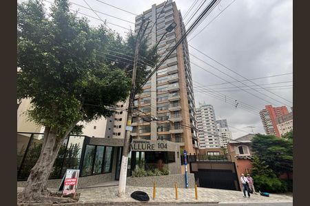 Apartamento à venda com 83m², 2 quartos e 2 vagas Apartamento à venda com 83m², 2 quartos e 2 vagasFachada e portaria