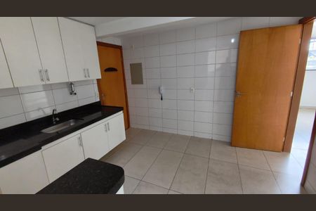 Apartamento para alugar com 4 quartos, 110m² em Buritis, Belo Horizonte