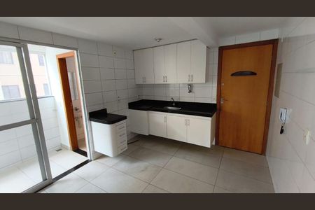 Apartamento para alugar com 4 quartos, 110m² em Buritis, Belo Horizonte