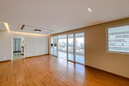 Apartamento para alugar com 146m², 3 quartos e 2 vagasSala