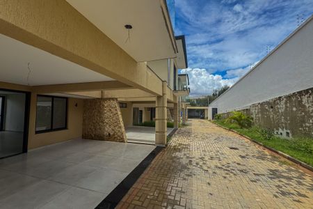 Casa à venda com 129m², 3 quartos e 2 vagasEntrada