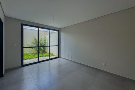 Sala de casa à venda com 3 quartos, 129m² em Pampulha, Belo Horizonte