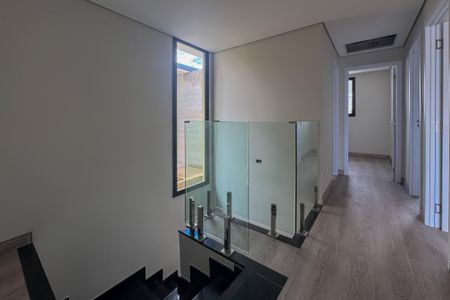 Casa à venda com 129m², 3 quartos e 2 vagasEscada