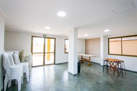 Apartamento para alugar com 70m², 2 quartos e 2 vagasÁrea comum - Salão de festas