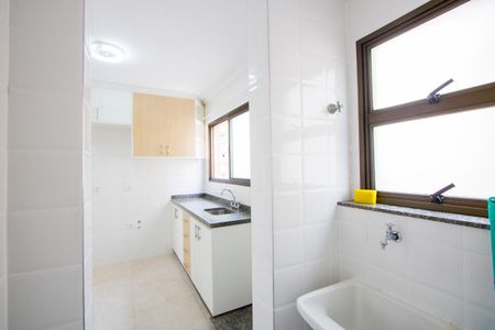 Apartamento para alugar com 70m², 2 quartos e 2 vagasÁrea de serviço