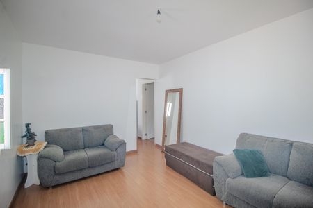 Casa à venda com 300m², 4 quartos e 3 vagas Casa à venda com 300m², 4 quartos e 3 vagasSala