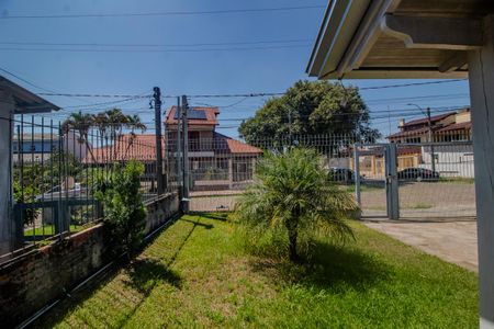 Casa à venda com 300m², 4 quartos e 3 vagas Casa à venda com 300m², 4 quartos e 3 vagasVista