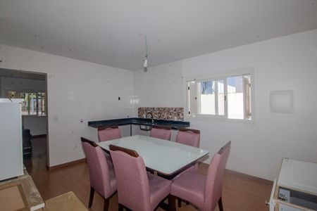 Cozinha de casa à venda com 4 quartos, 300m² em Cristal, Porto Alegre