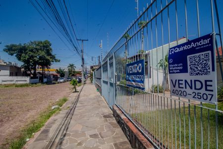 Casa à venda com 300m², 4 quartos e 3 vagas Casa à venda com 300m², 4 quartos e 3 vagasPlaca